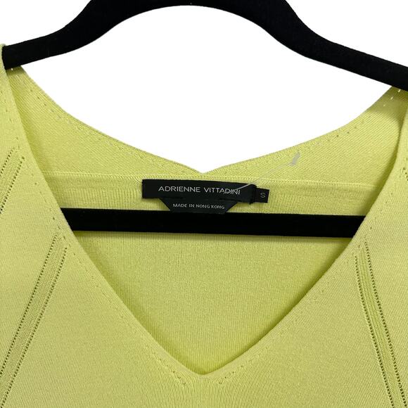 Adrienne Vittadini Celadon V-Neck Knit 3/4 Sleeve Light Green Top Womens Small - Picture 2 of 4